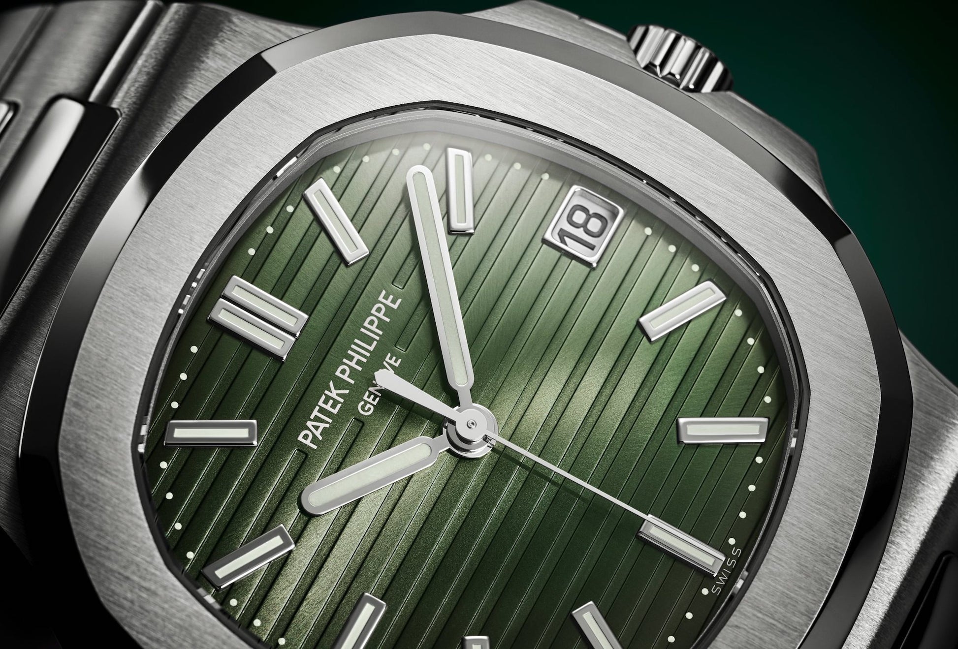 Patek Philippe Nautilus 5800/1A Green Dial Luxury Watch