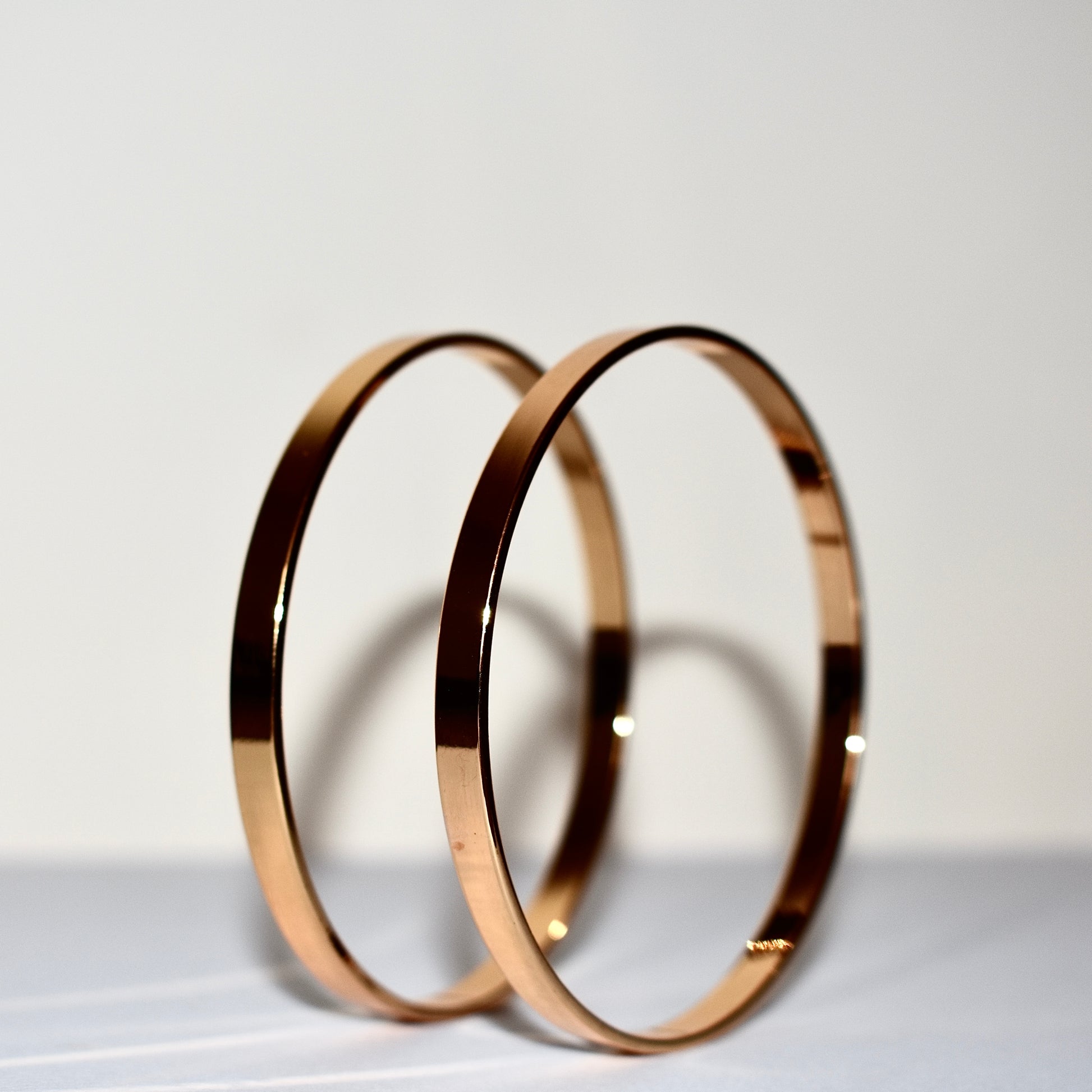 Polished Gold Bangles – Classic Elegance